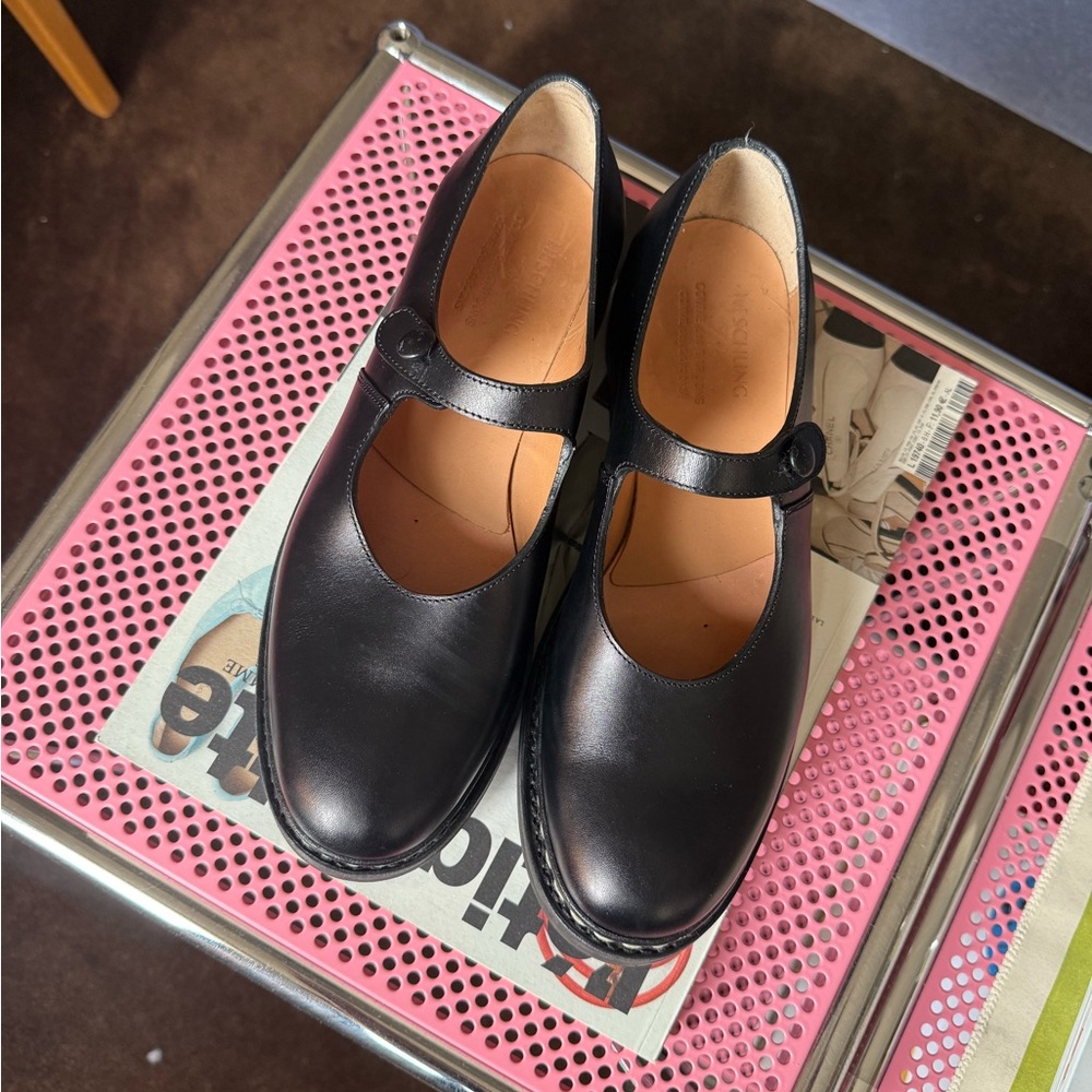 Women's Black Leather Mary Jane Flats